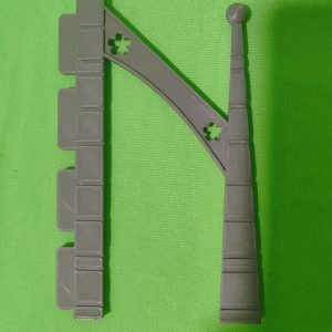 Muro arbotante contra fuerte gótico